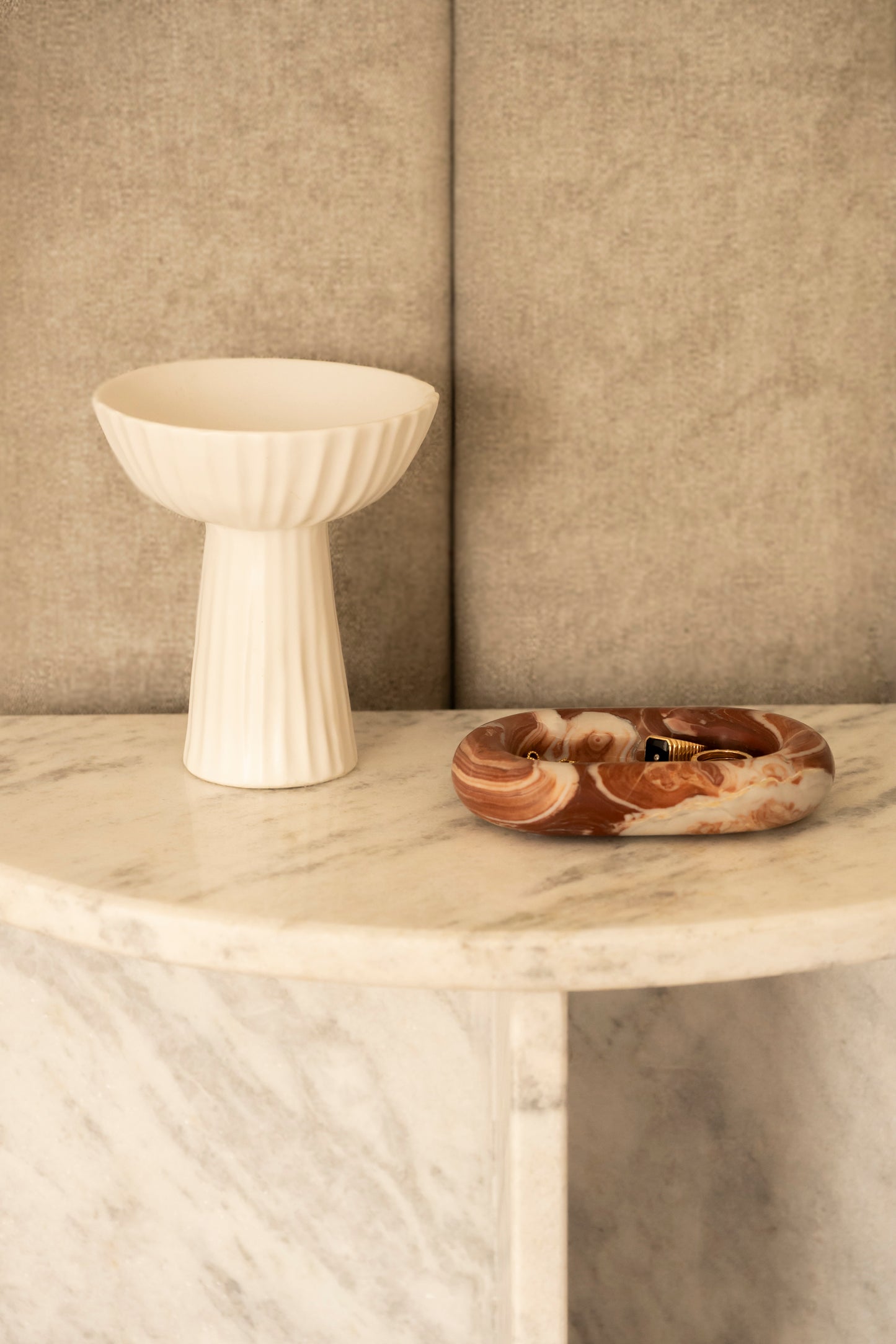 Arabescato Orobico Rosso Marble Tray